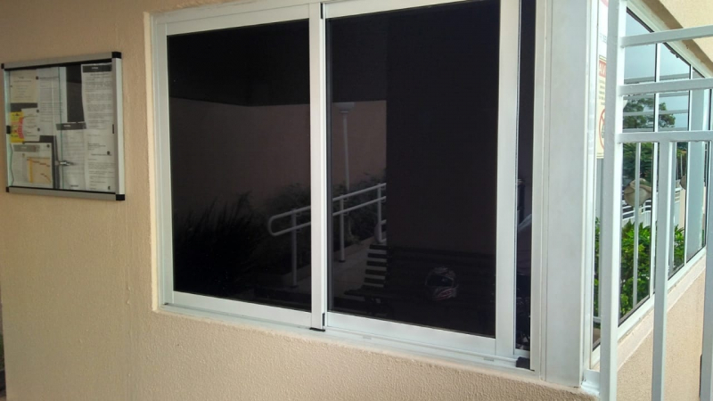 Preço de Película para Janela de Quarto Artur Alvim - Película para Vidro de Janela Preço de Película para Janela de Quarto Artur Alvim - Película para Vidro de Janela